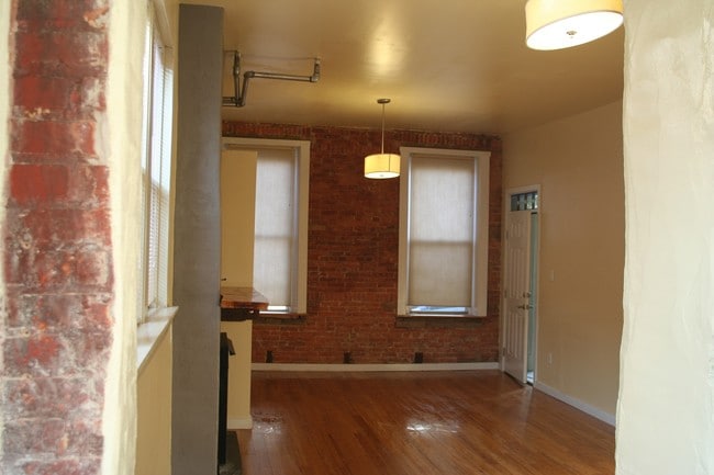 Photo - 26 E Walnut St Unit 1