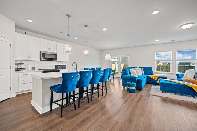 Photo - 188 Lucca Dr