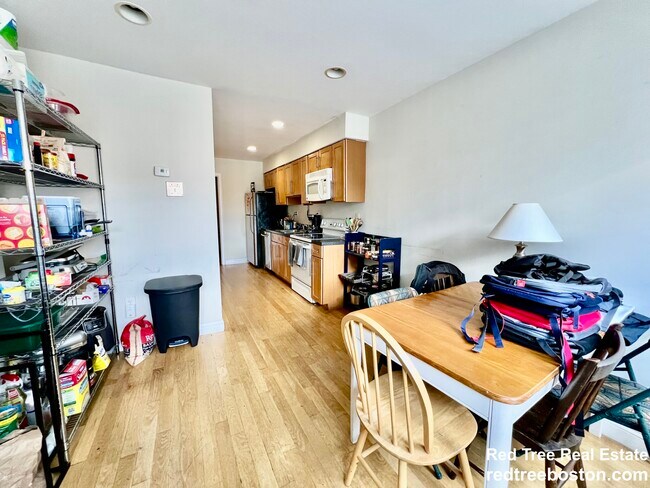 Photo - 1017 Tremont St