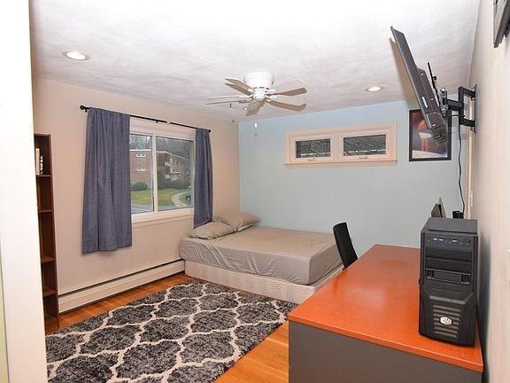 Photo - 63 Lionel Ave