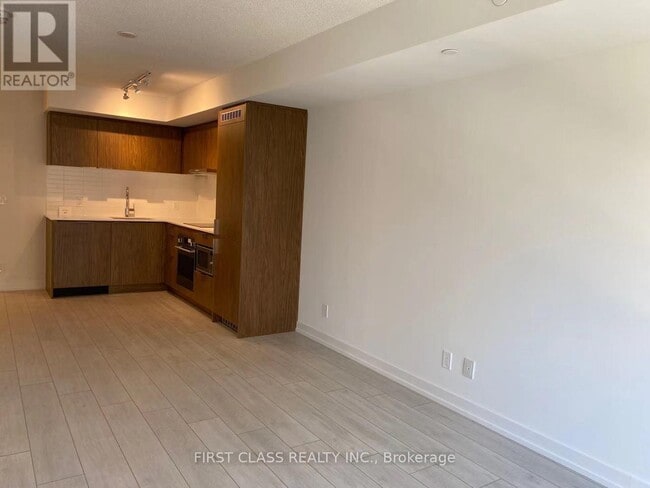 Photo - 60 Shuter St Unité 310