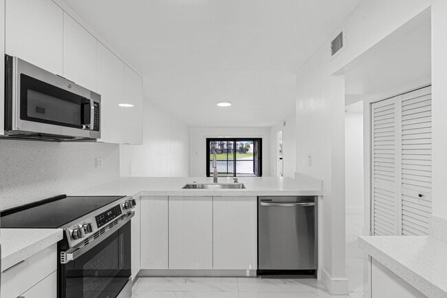 Photo - 510 W Park Dr Unit 104-3