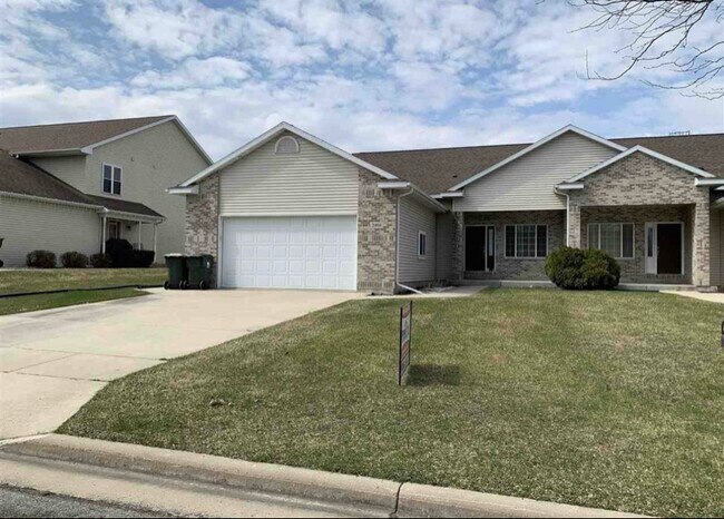 Photo - 2904 Kentville Dr