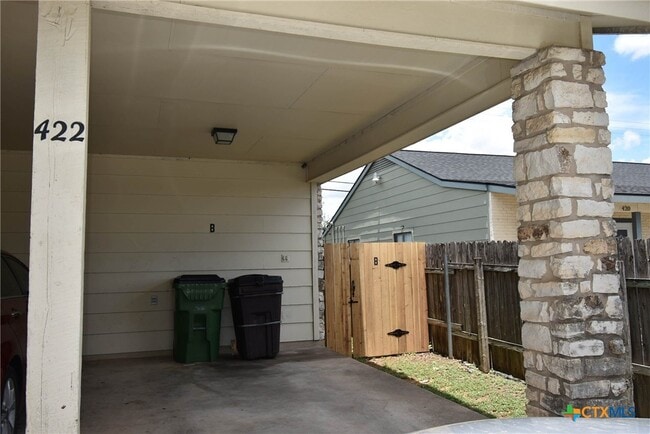 Photo - 422 Chisholm Valley Dr