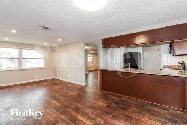 Photo - 6428 Ridge Crest Dr