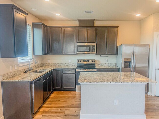 927 James Parker Cir