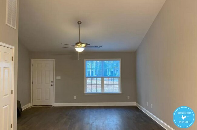 4 N Sterling St