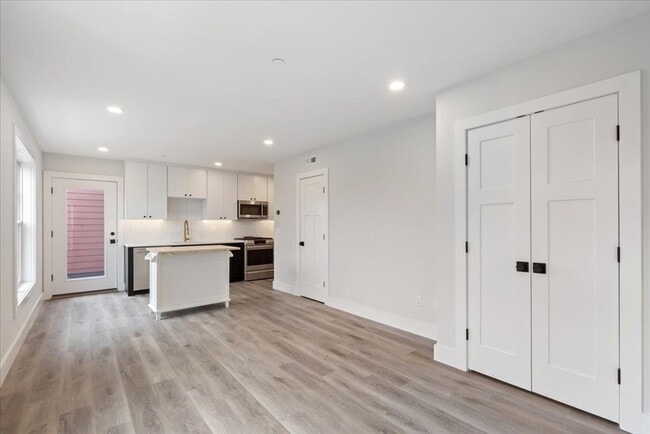 Photo - 10 Geneva St Unit #7