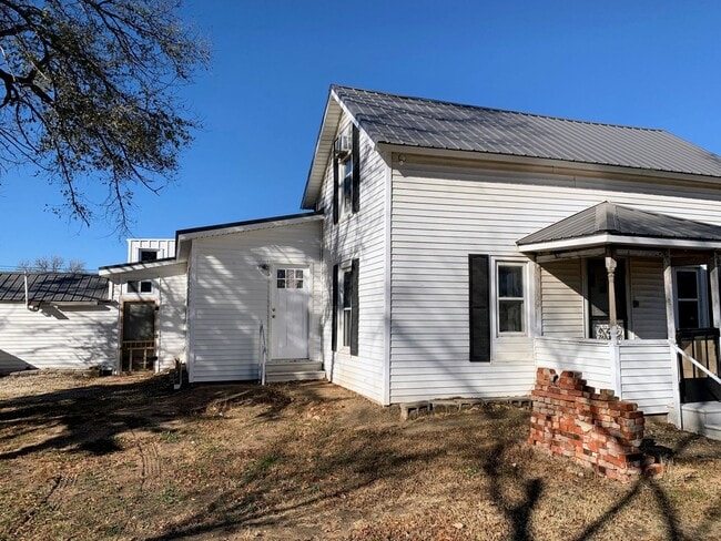 Photo - 2 Bed 1 Bath with Attached Garage