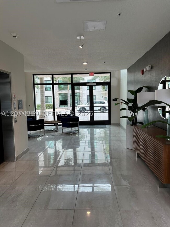Building Photo - 8201 NW 41st St Unit D-206