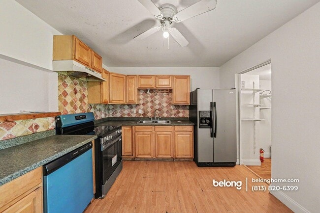 Photo - 6719 N 11th St