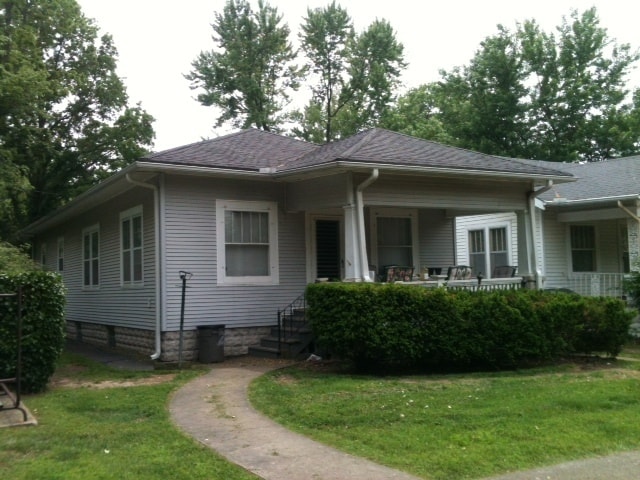 Building Photo - PRE-LEASING!! AVAILABLE JUNE 10TH! 3 Bedroom/1 Bathroom House