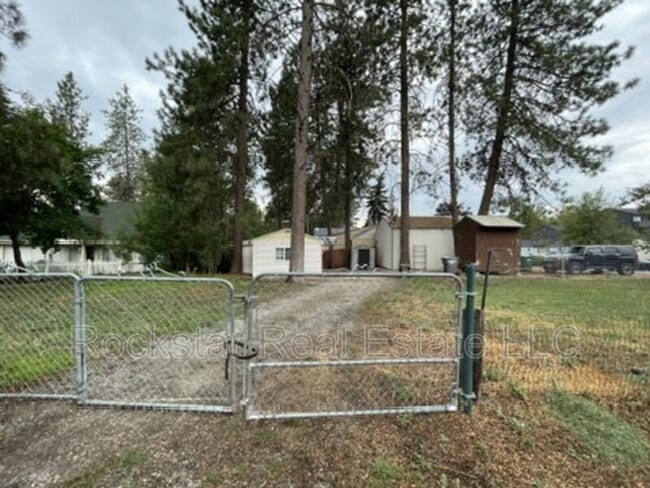 Photo - 604 S Sunderland Rd