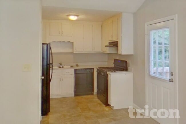 Photo - 188 Whitney Ln