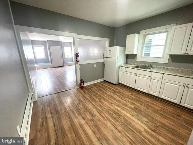 Photo - 3 Bedroom 1.5 Bathroom Home.