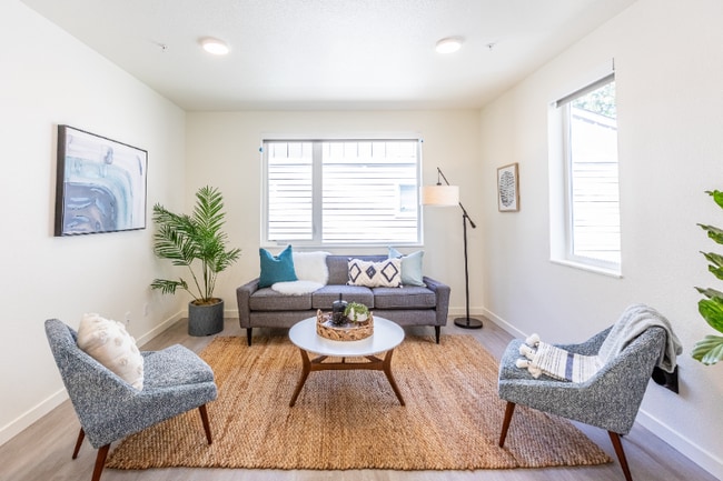 Photo - 3445 SE Gladstone St Unit 103