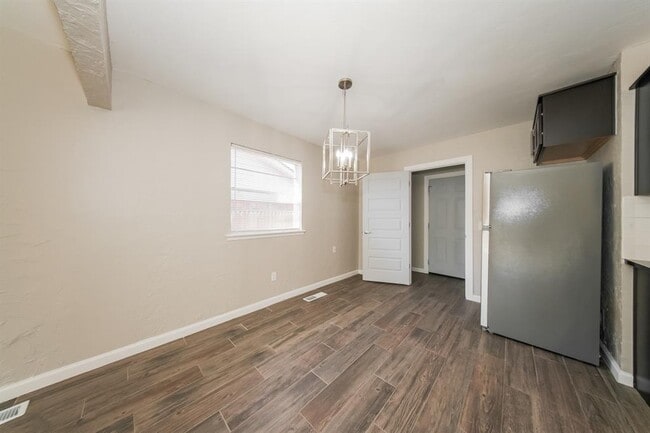 Photo - 8512 NW 86th St