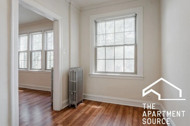 Photo - 2536 N Sawyer Ave Unit 2536 North Sawyer Avenue