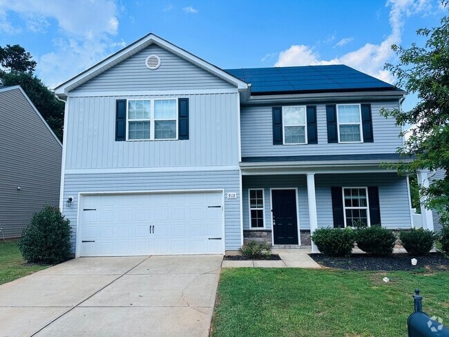 Building Photo - Well Maintained Solar Panel home in Gastonia