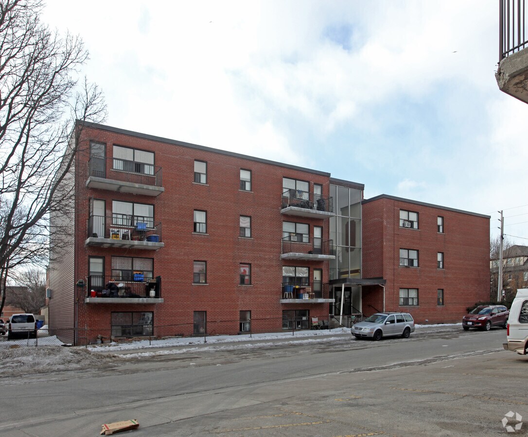 Photo - 2519 Lake Shore Blvd W