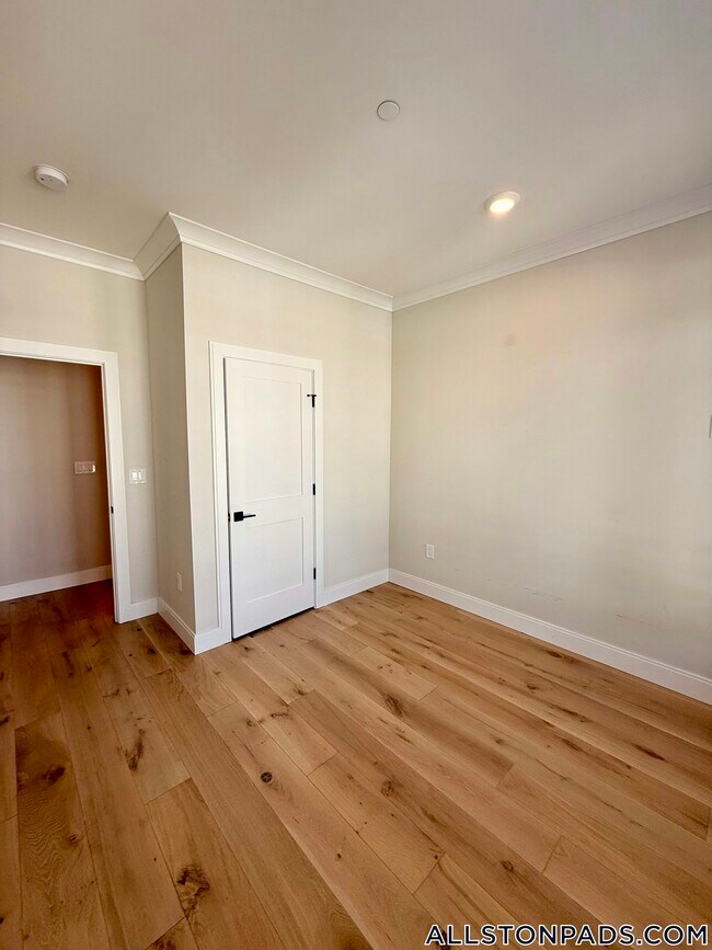 Photo - 157 Everett St Unit 303