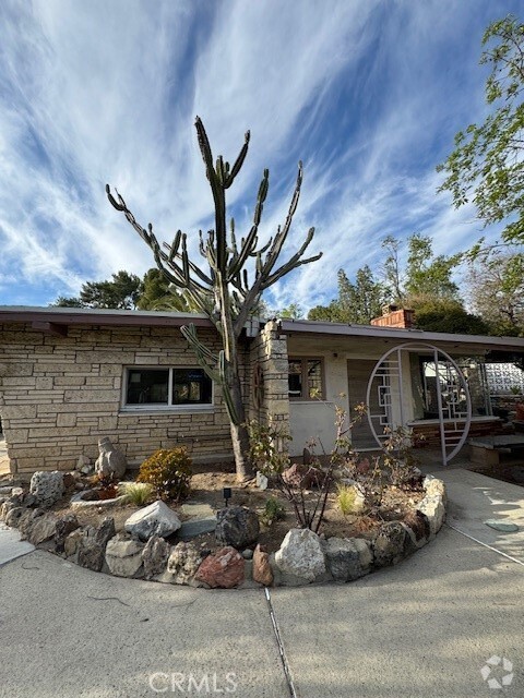 Building Photo - 10231 Haines Canyon Ave Rental