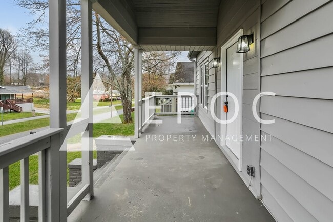 Photo - 638 Wesley Dr