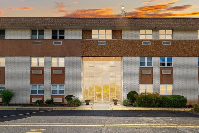 Photo - 1111 River Rd Unit F26