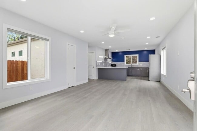 Photo - 1802 Ponca Ct