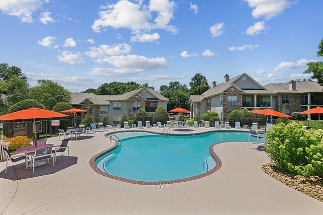 Building Photo - Harpeth River Oaks