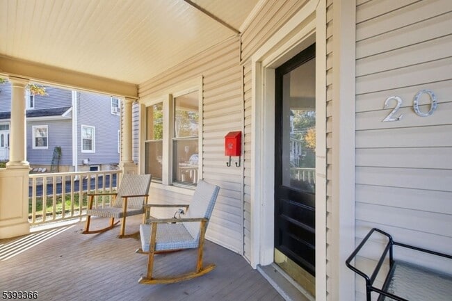 Photo - 20 Kent Pl Blvd