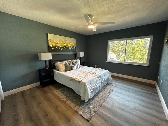 Photo - 6370 Conniewood Square