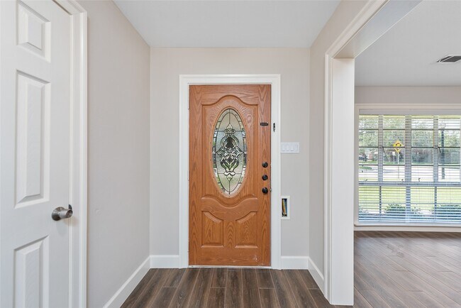 Photo - 3830 Linkwood Dr