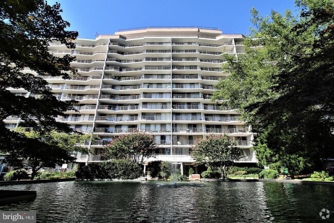 Building Photo - 3333 University Blvd W Unit 1005 Rental