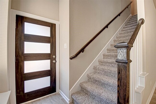 Photo - 311 N Spotted Fern Dr