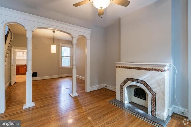 Building Photo - 1221 Marlborough St Rental