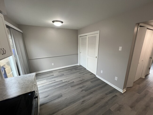 Photo - 1882 NW Washington Blvd