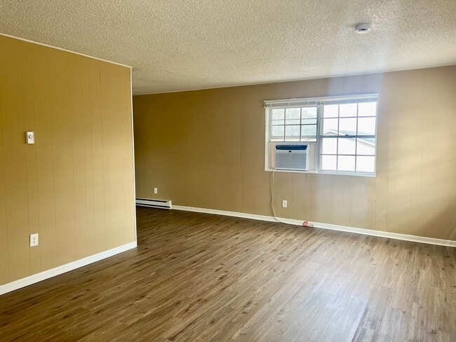 Building Photo - 615/617 Texas Ave Unit 615