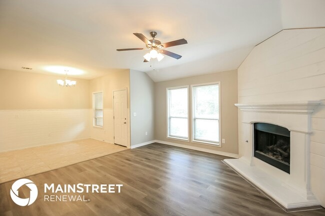 Photo - 11704 Gwendolyn Ln