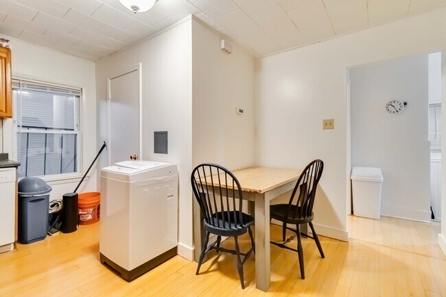 291 Elm St Unit 2