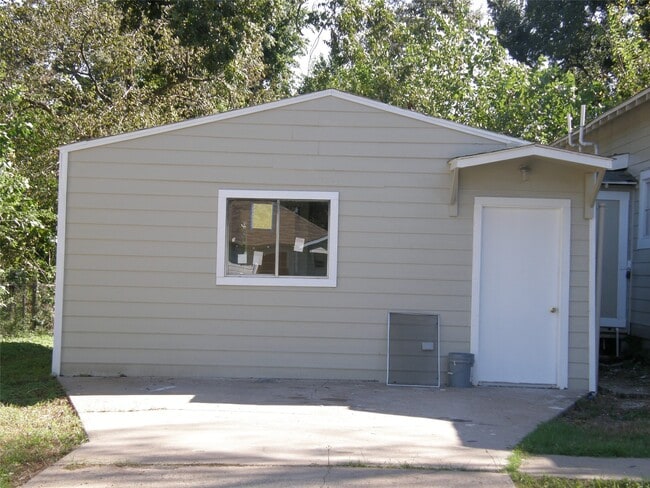 Photo - 824 W 19th St Unidad A