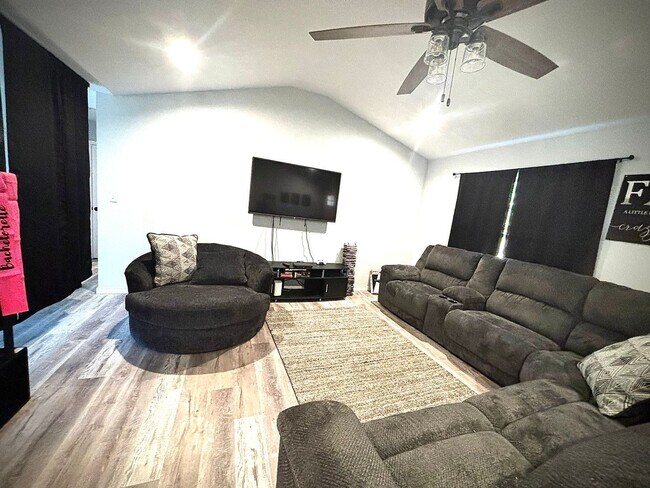 Photo - 3 Bedroom Single Family Home in Mc Kenney