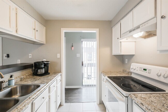 Photo - 10122 Waterstone Dr Unit True