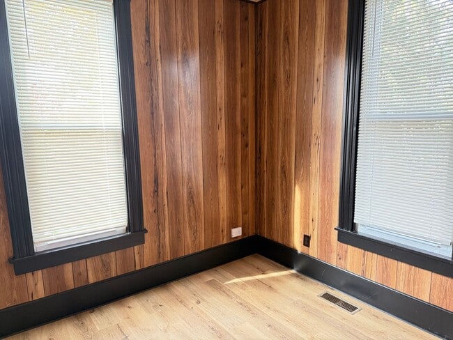 Photo - Recently redone 3BR 1.5 bath house in Bloo...