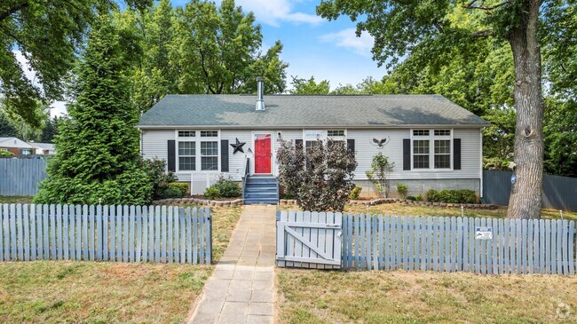 Building Photo - 5010 Blake Dr Rental