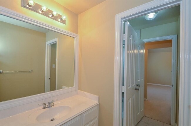 Photo - 5503 Langhorne Ct