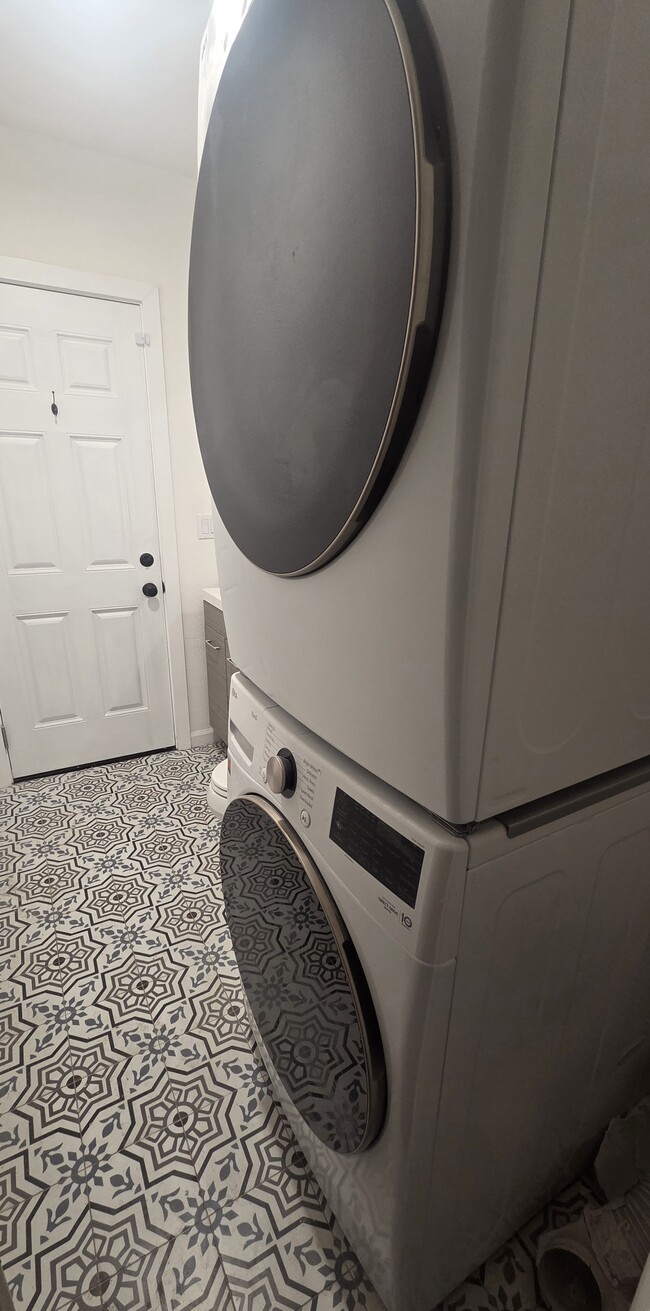 Photo - 2161 N Valley St