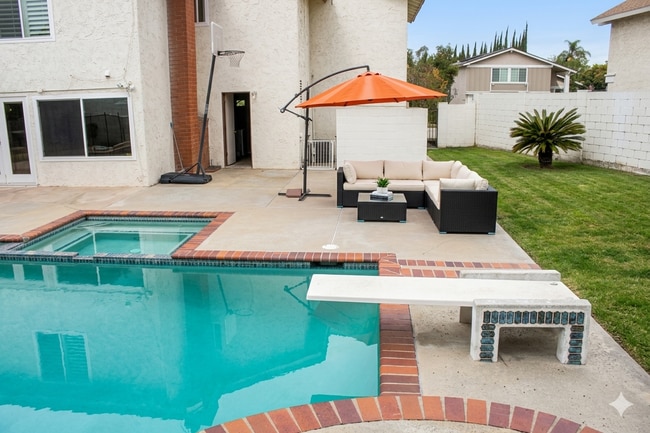 Photo - 465 S Tracy Ln