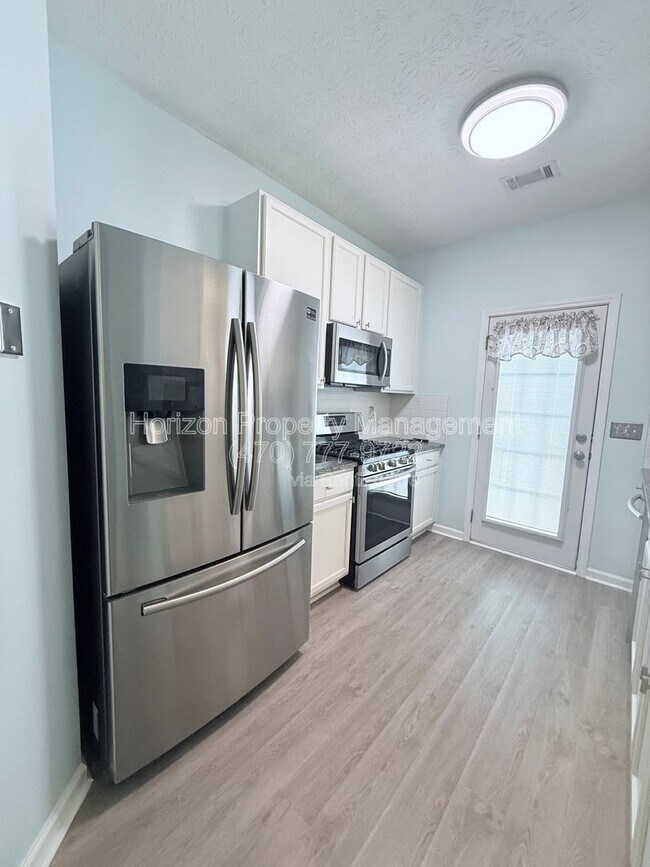 Photo - 6474 Portside Way