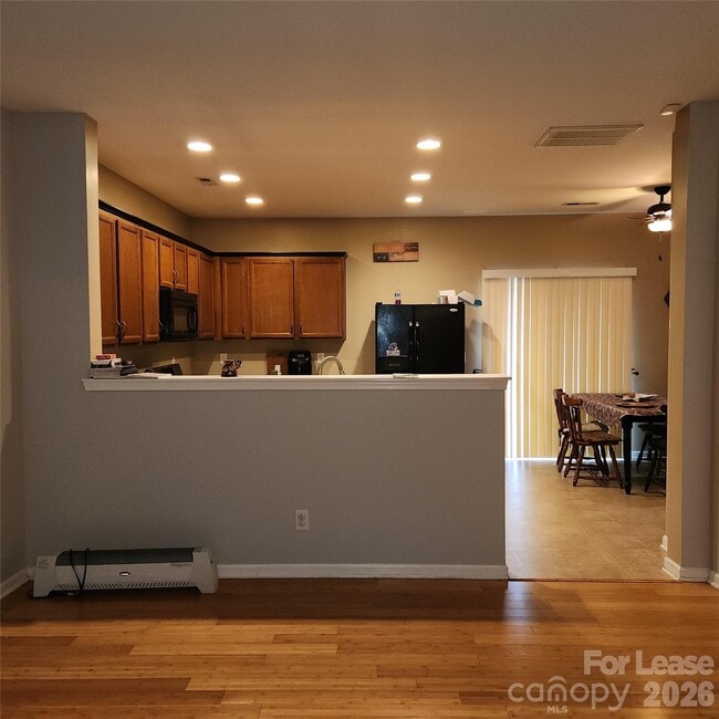 Photo - 1045 Willow Wind Dr